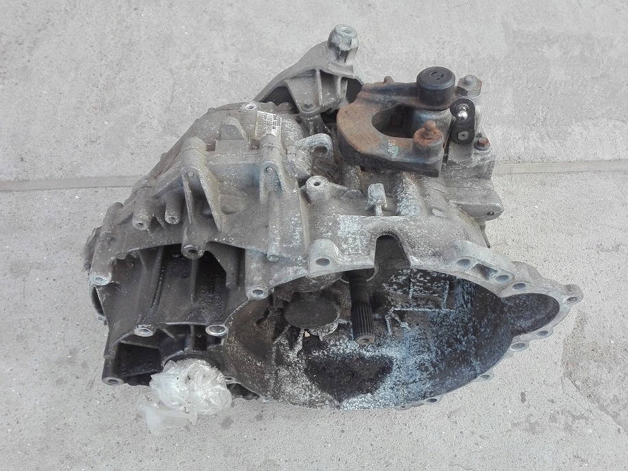 volvo v40 v60 caja de cambios 20 d3 4 d66r7002aa  (#)