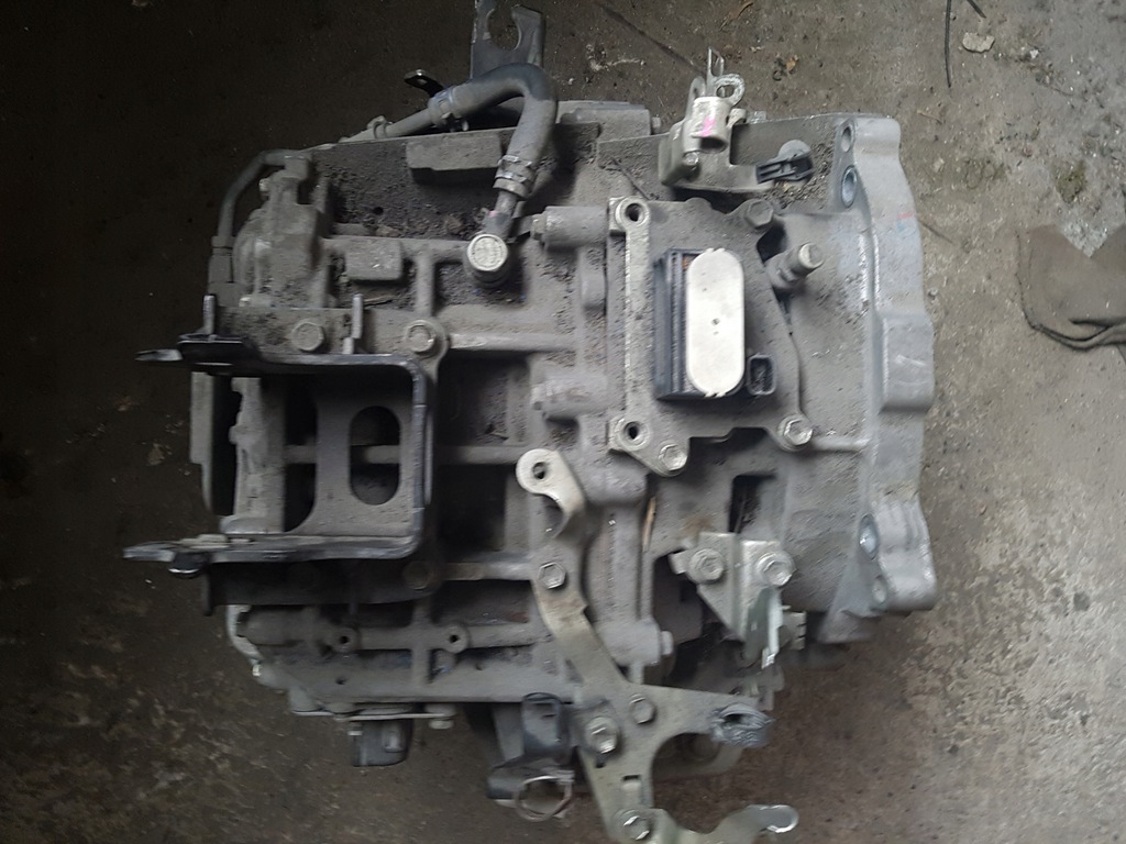 toyota yaris iii caja de cambios 1lm híbrido 1.5  (#)