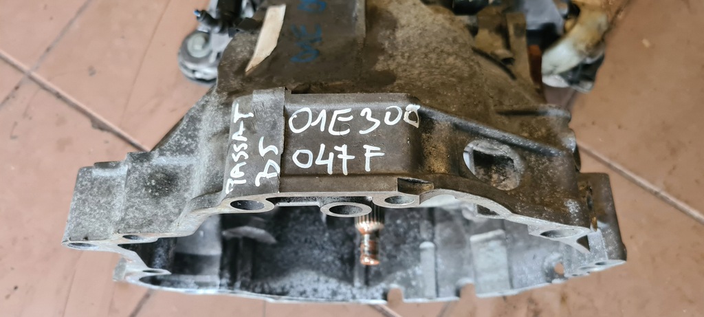 caja de cambios vw passat b5 01e300047f  (#)