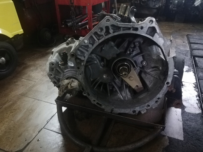 caja de cambios  kia  carnival sedona 25 v6 gasolina  (#)