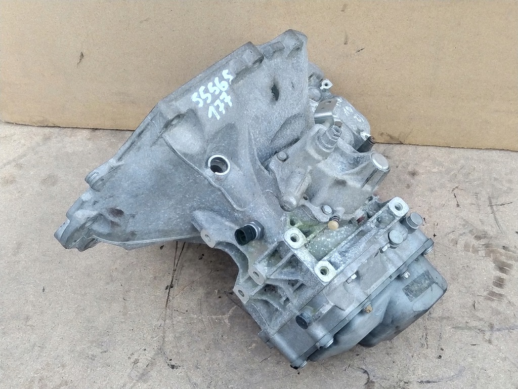 corsa e adam 1.2 1.4 caja de cambios 900km    (#)