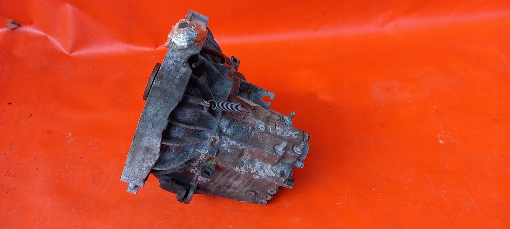 caja de cambios vw polo mk2 ii 81-90 4-marchas cg  (#)