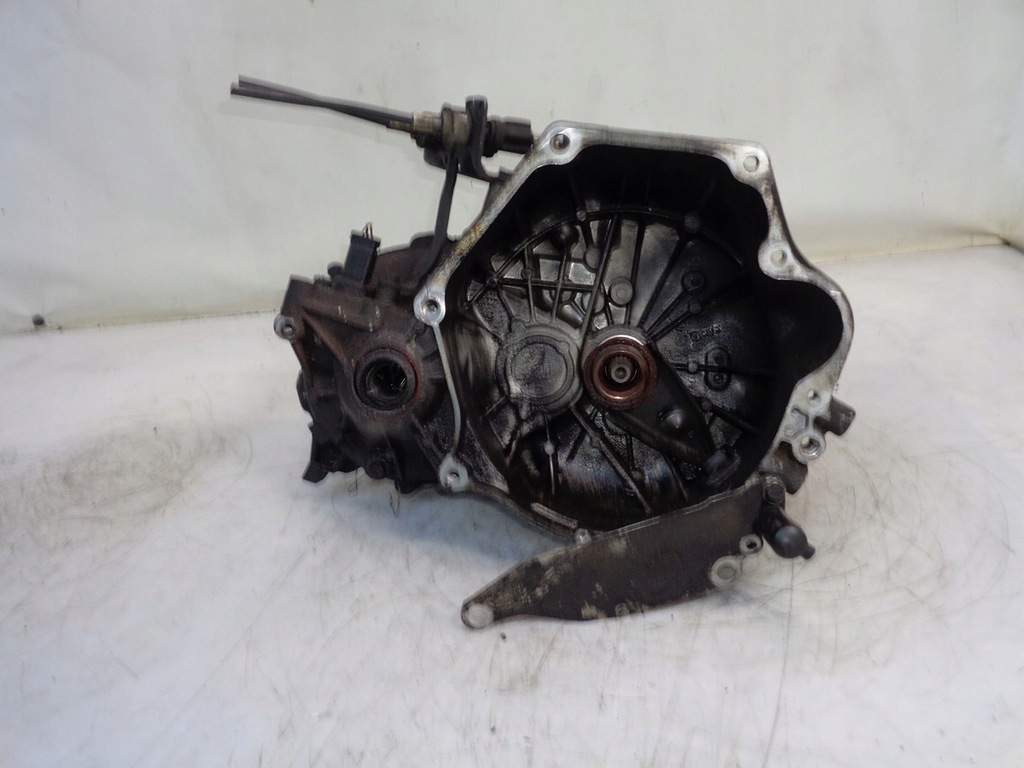 caja de cambios pt cruiser  2.0b 104kw 01r  (#)