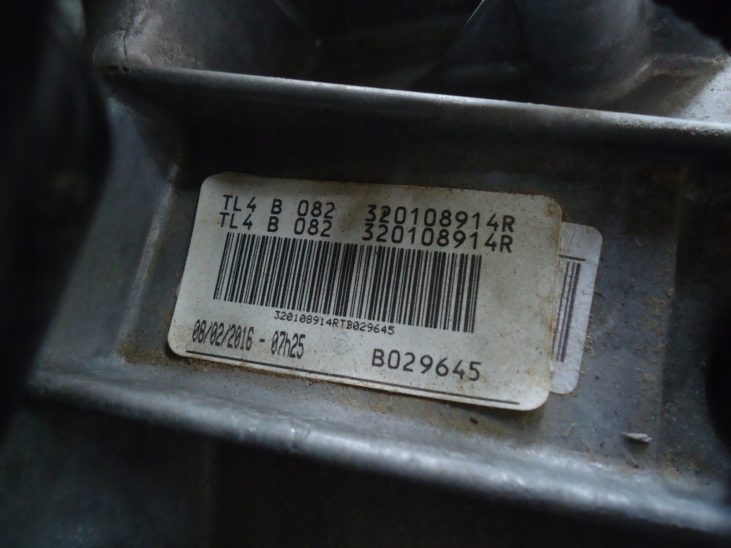 dacia duster caja de cambios 1.2tce 2016 año 4x2  (#)