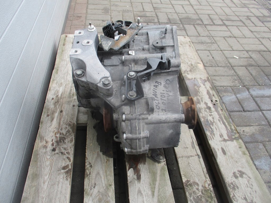 caja de cambios 190 mil. km octavia ii vrs 2.0 tdi  (#)