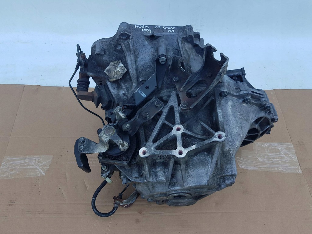 caja de cambios auris 2.2 d-cat 2007  (#)