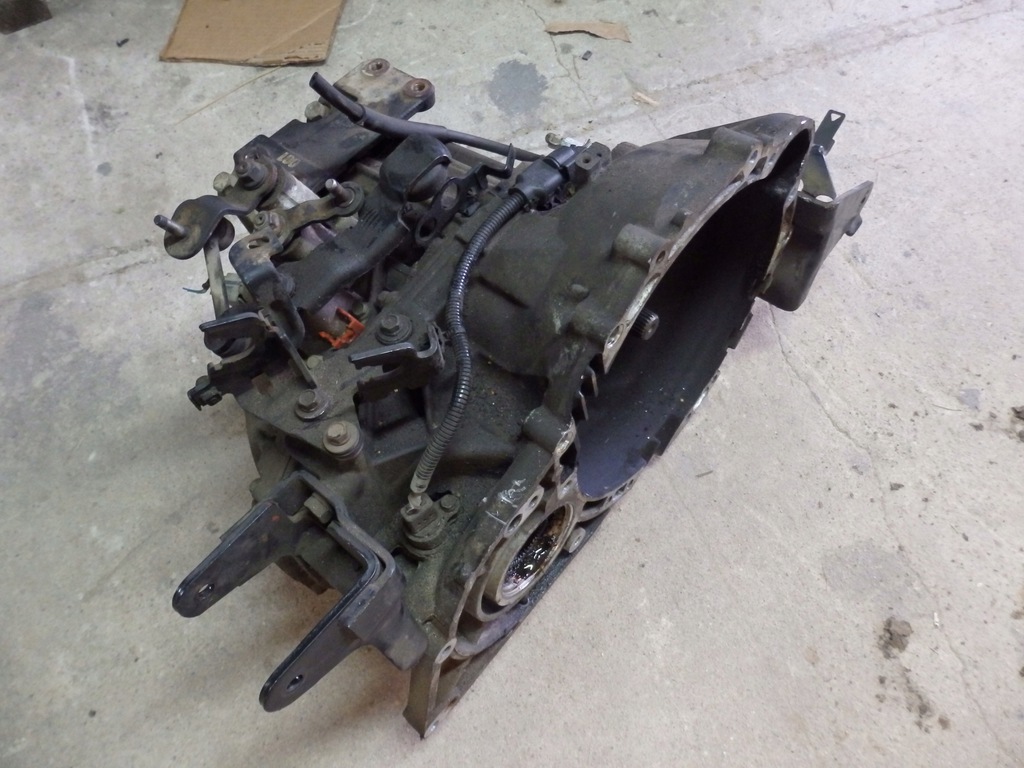 caja de cambios  kia  sportage ii 2.0 crdi 4x4 140km  (#)