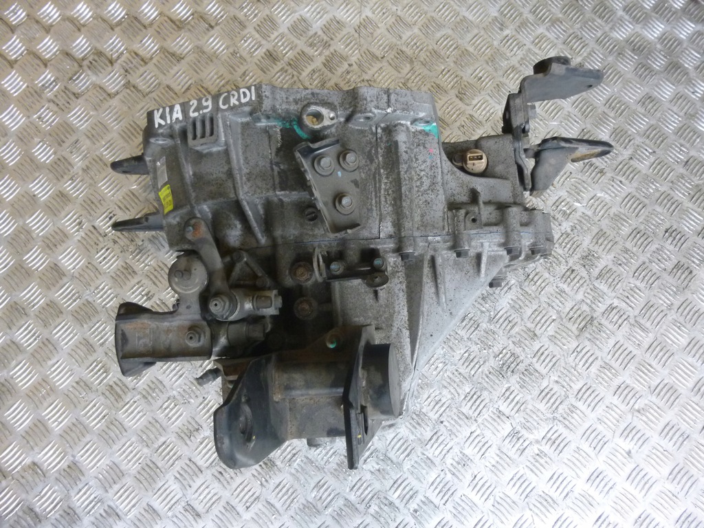 caja de cambios  kia  carnival 2.9 crdi 43000 3850  (#)