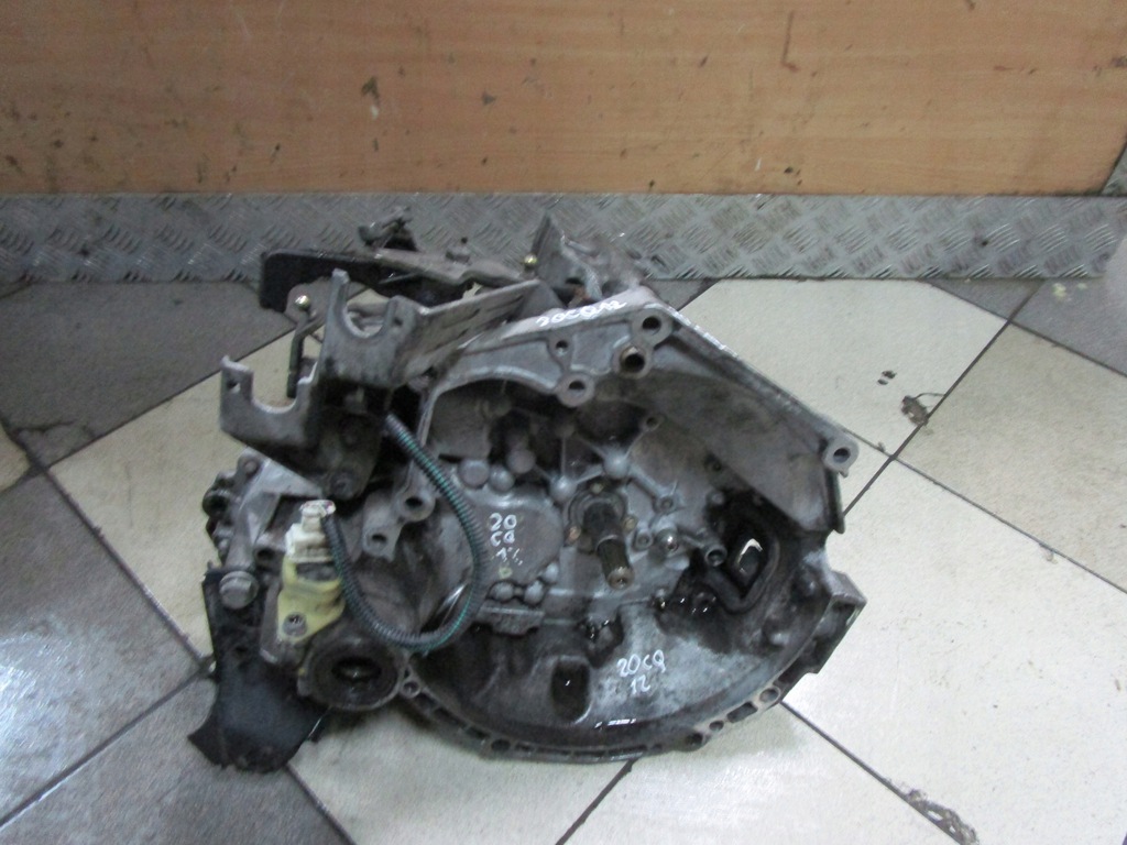 caja de cambios 20cq12 citroen c3 1.1 8v  (#)