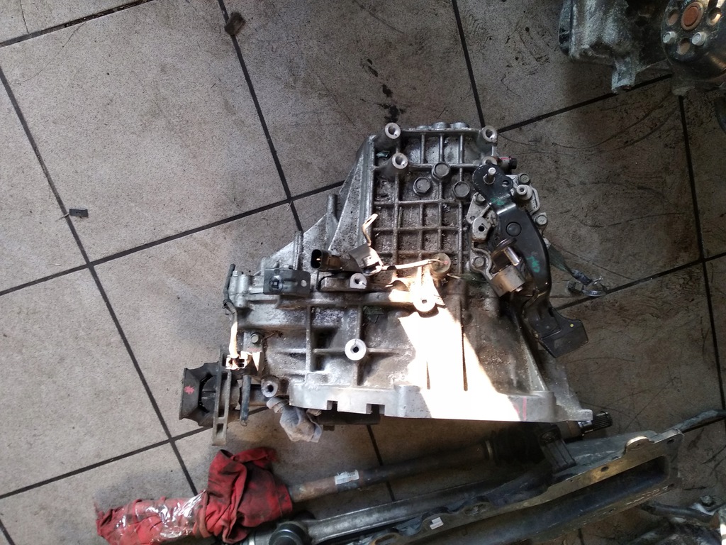 caja de cambios hyundai  i10 ii me 1671  (#)