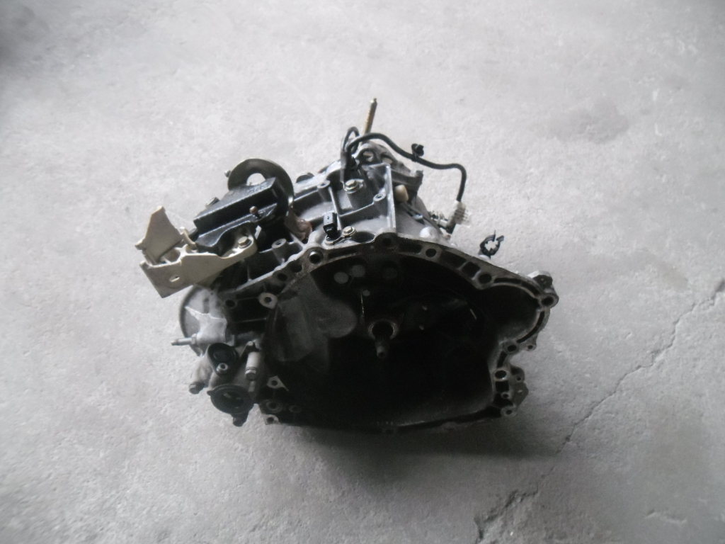 peugeot 307 20 hdi caja de cambios 20dm39  (#)