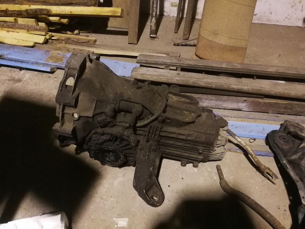 caja de cambios amk audi 100 80 2.3 nf ng  (#)