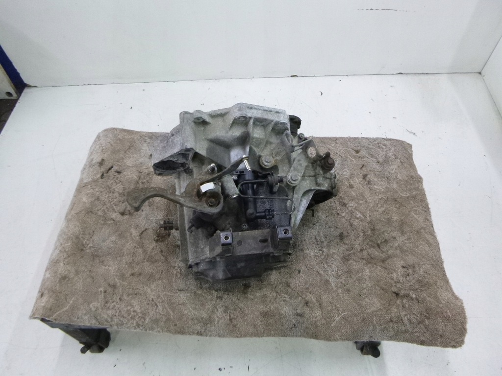 caja de cambios skoda fabia 1.2 gsb 2004 r.  (#)