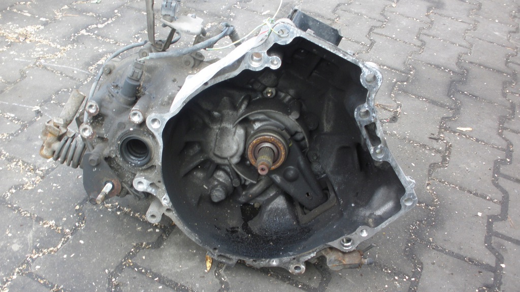 caja de cambios mazda premacy 20ditd 5mt  (#)