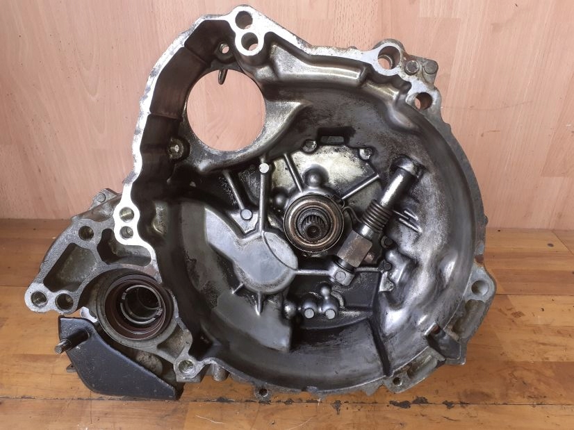 caja de cambios daihatsu cuore v 1.0 42kw  (#)