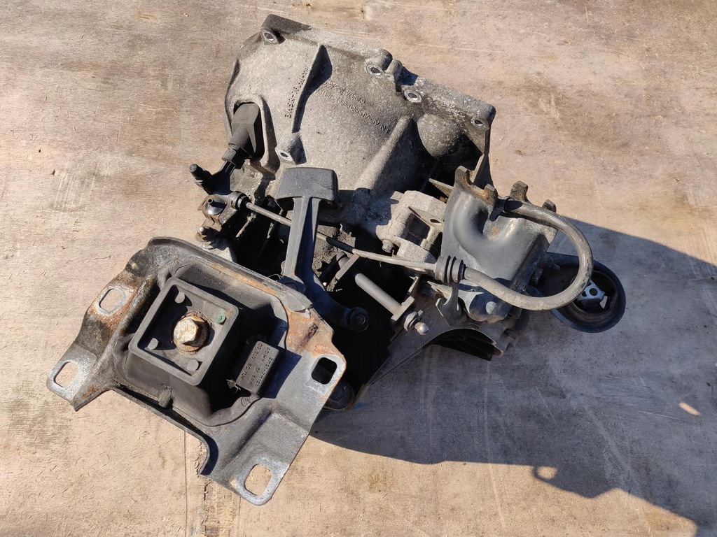 caja de cambios volvo v50 s40 c30 1.6d 109km 5bieg  (#)