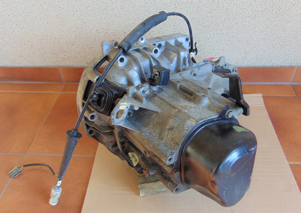 clio i 90-98 1.4 e7ja7 caja de cambios jb1043  (#)