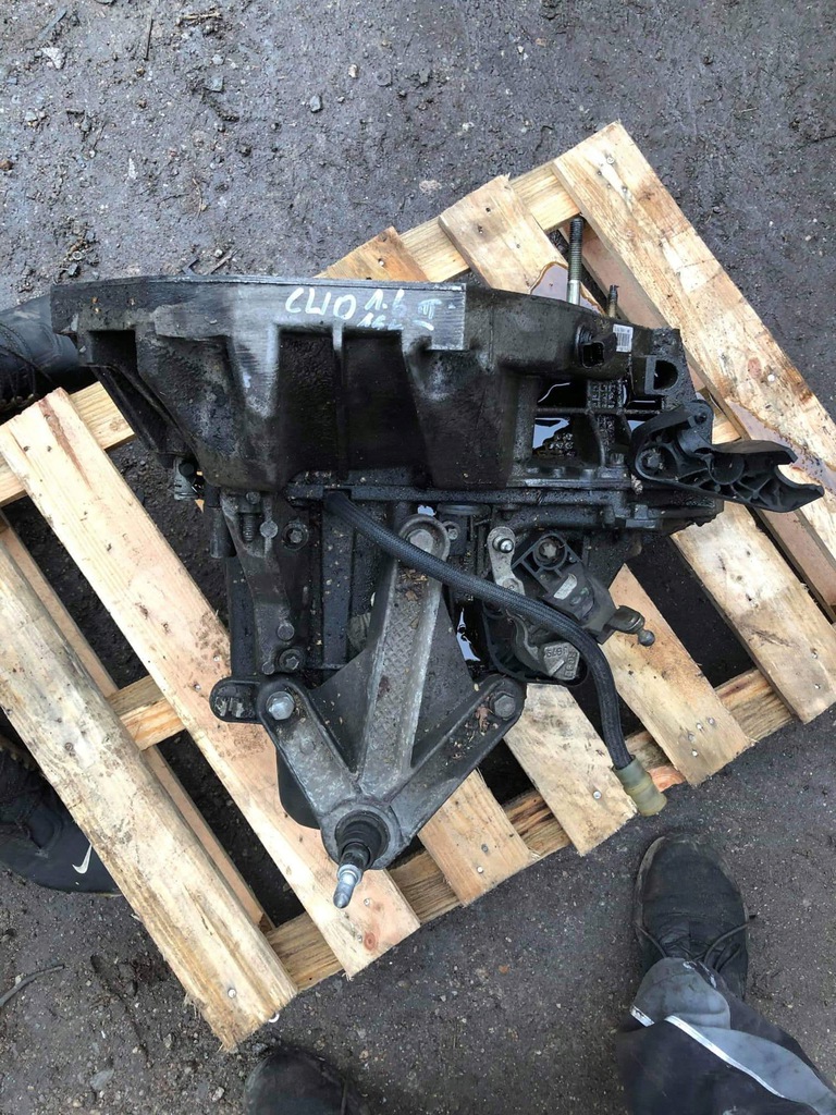 caja de cambios renault clio iii 1.6 8200166683  (#)
