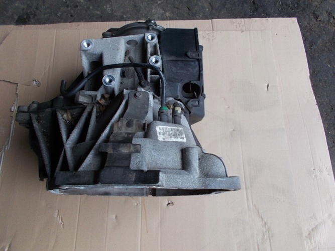 ford fiesta mk7 caja de cambios 1.25  (#)