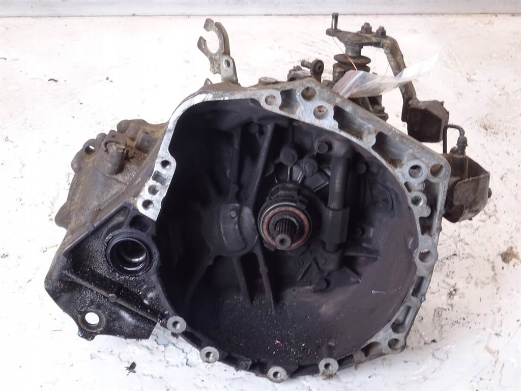 caja de cambios toyota yaris ii 1.3vvti 05-08  (#)
