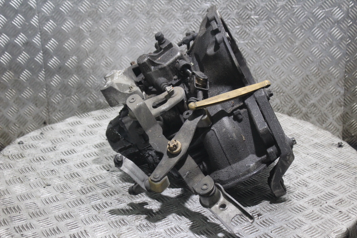 caja de cambios opel corsa d 1.2 55565177  (#)