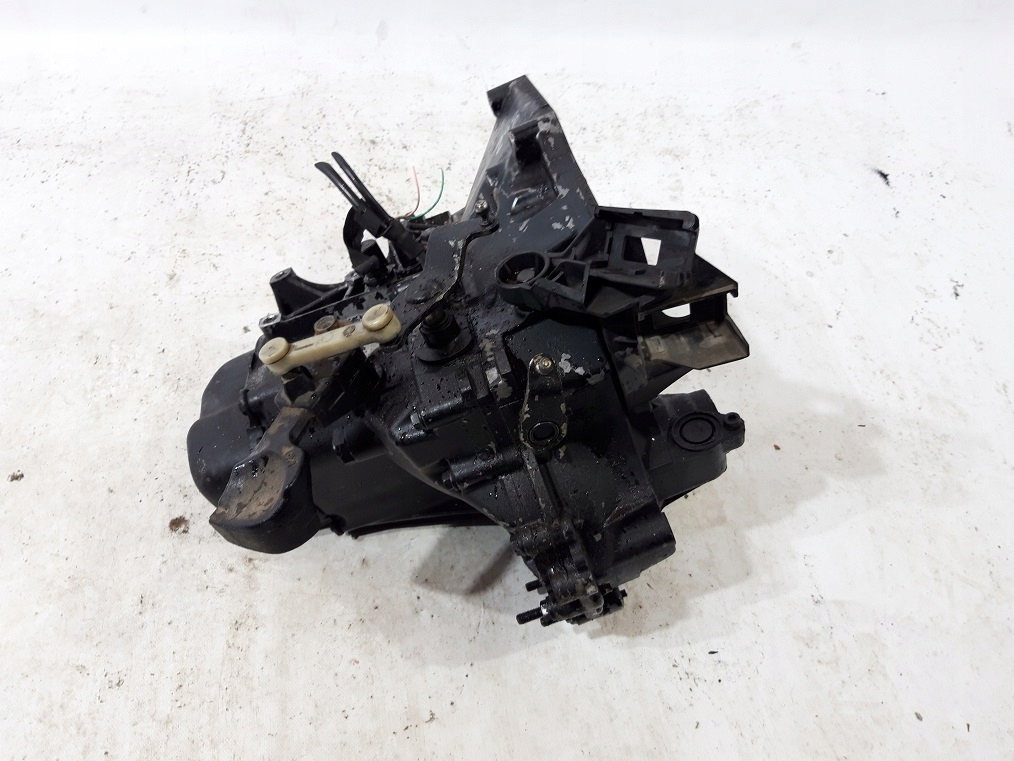 peugeot 208 1.4 vti caja de cambios 20cq74  (#)