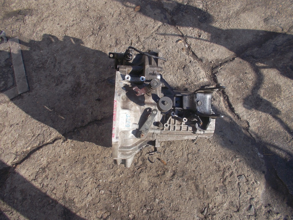  kia  cerato caja de cambios manual j51873 1.6 b  (#)