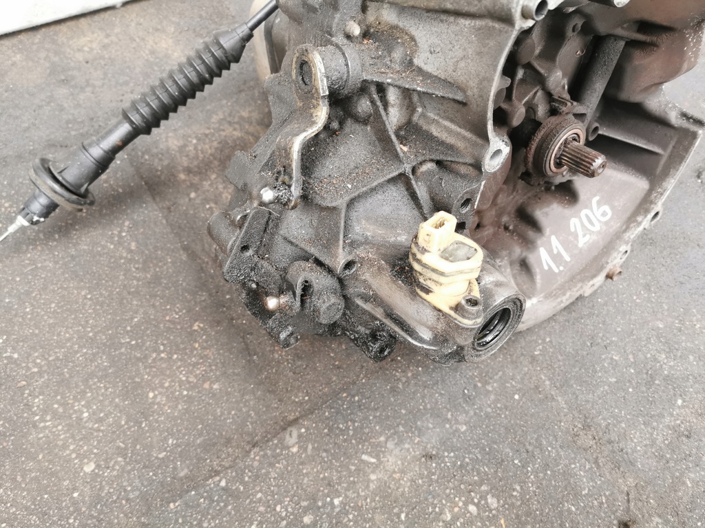 peugeot 206 compl. caja de cambios 11 gasolina  (#)