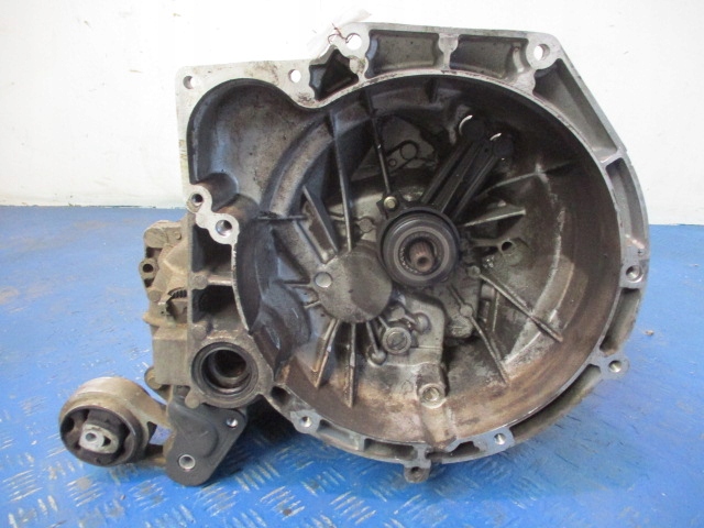 fiesta mk6 1.4tdci caja de cambios 2n1r-7f096-ab  (#)