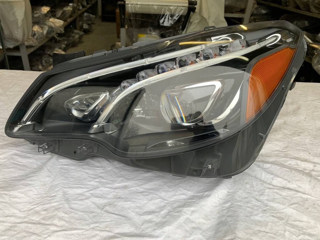 mercedes e coupe w207 lift usa faro izq. pelado (#)