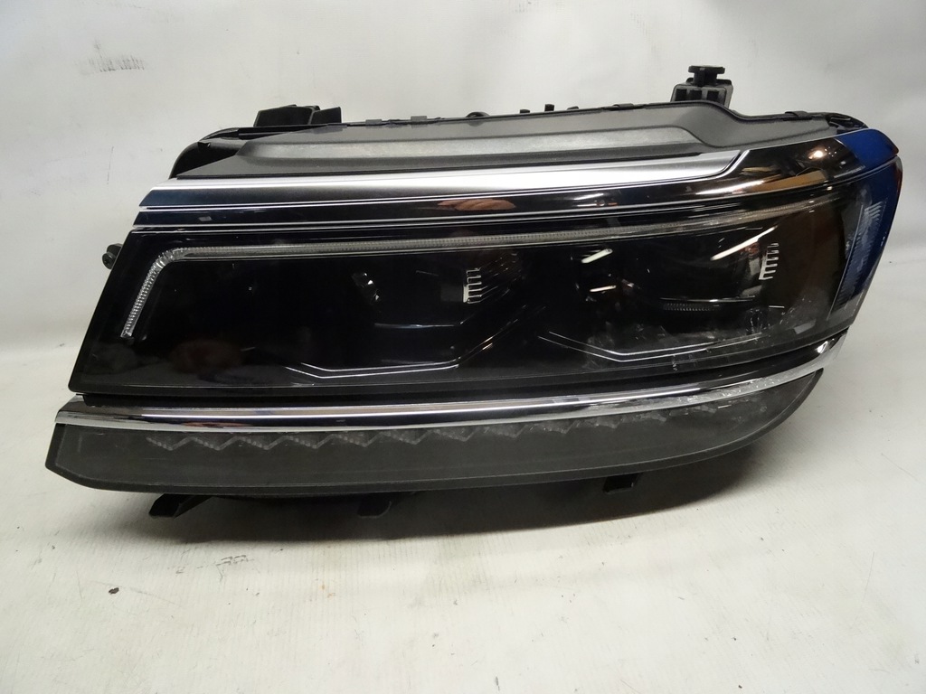 vw tiguan ii faro izq. full led 5nb941081 (#)