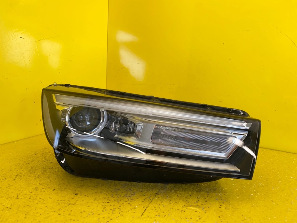  faro der.. audi q5 80a 16 bi xénon (#)