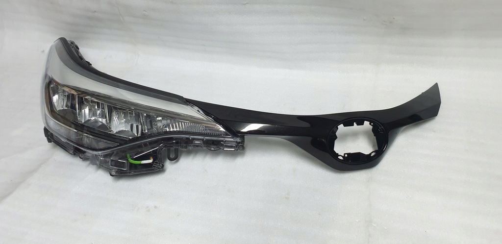 toyota chr lift faro der.. full led calandra (#)