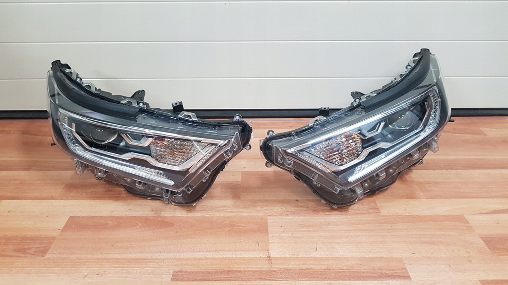 rav4 v 2019 faro delantera compl ful leed (#)