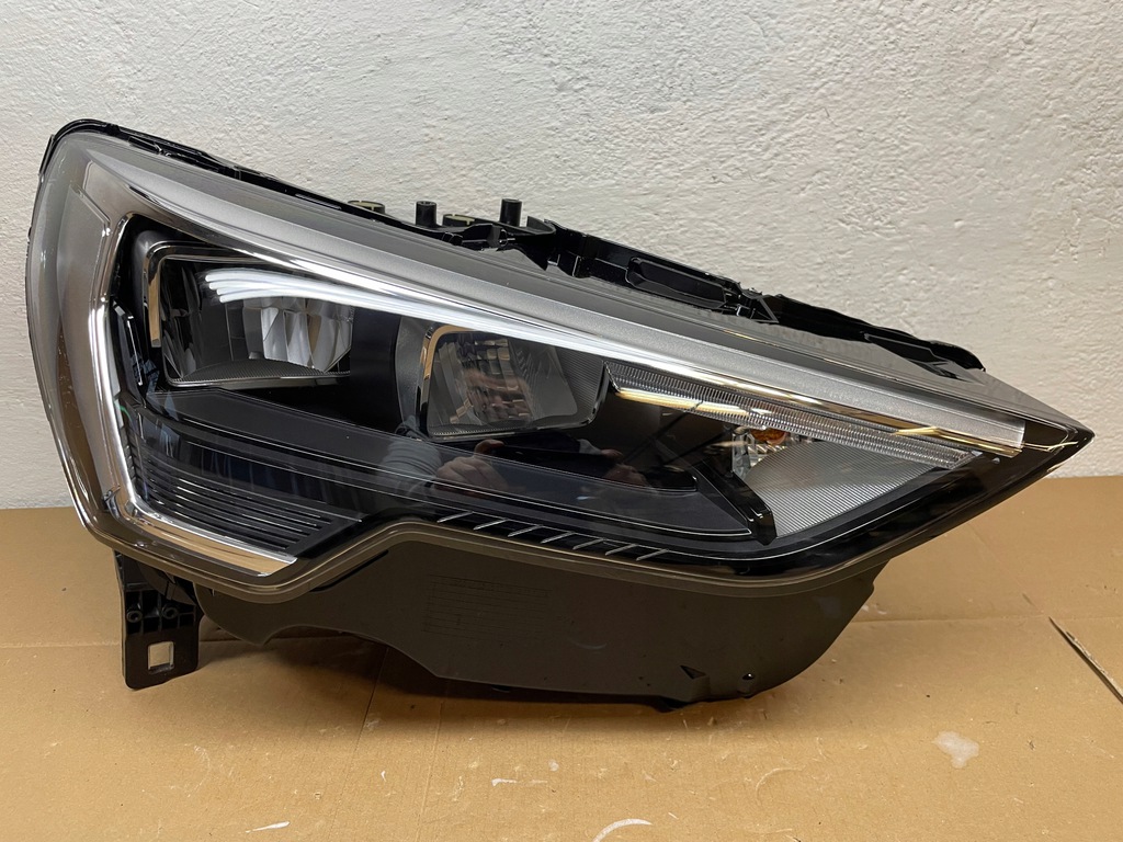  faro der.. audi q3 83a led 83a941012 (#)