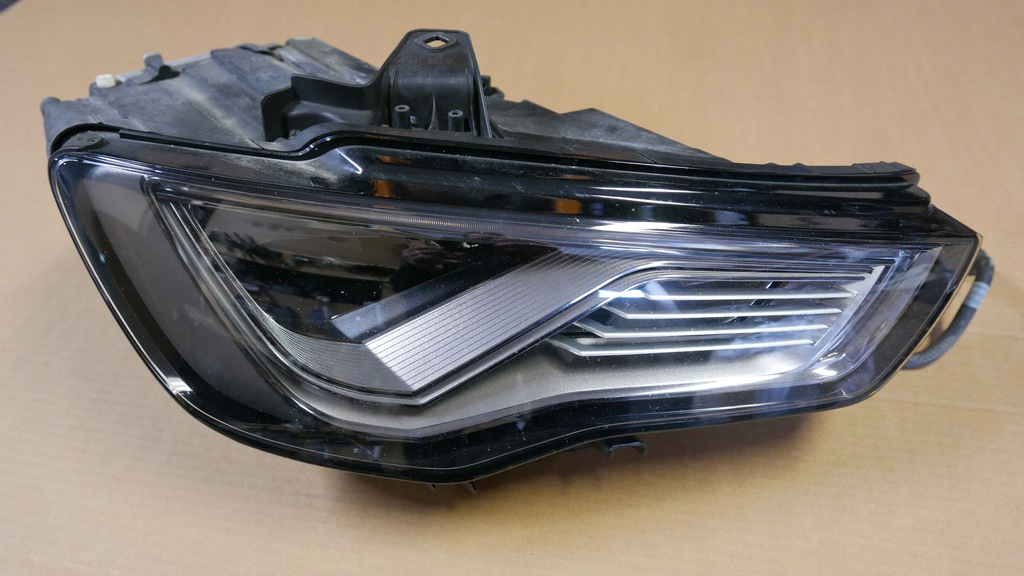 audi a3 8v faro der.. full led 8v0941034ae (#)