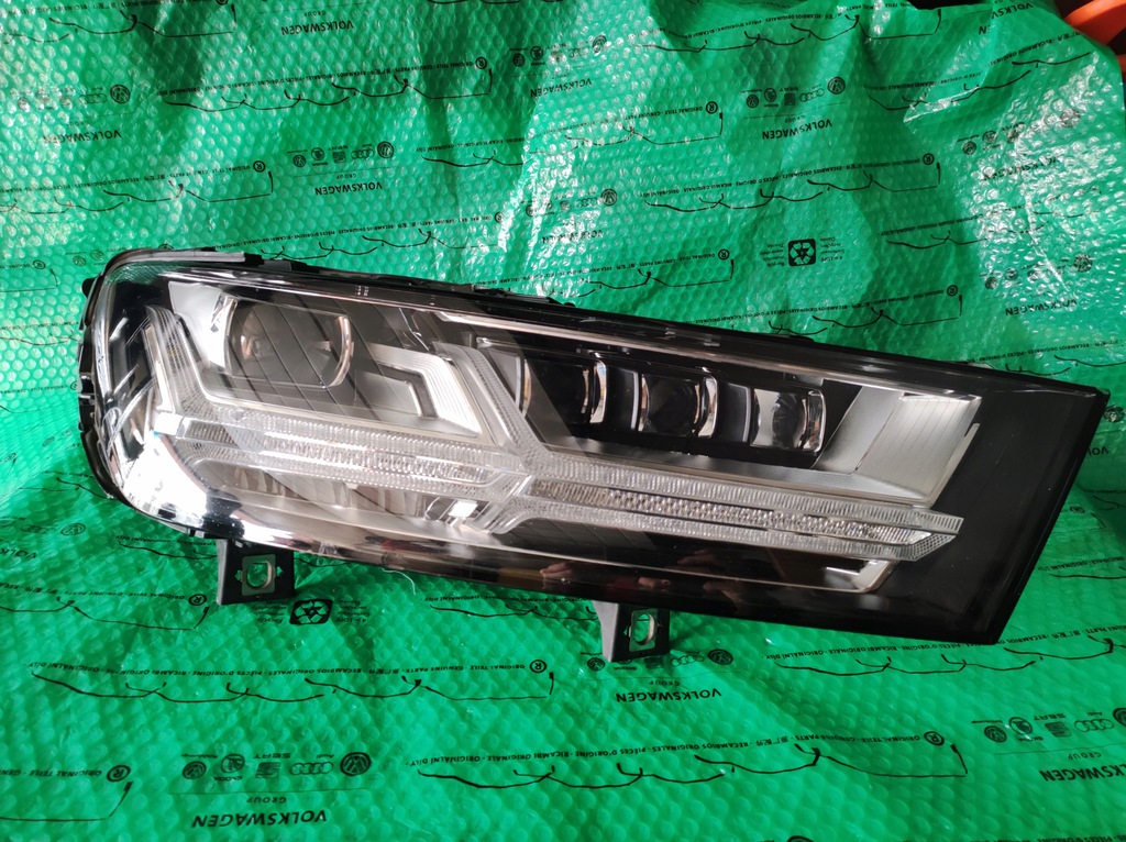 audi q7 4m faro der.. matrix full led 4m0941036 (#)