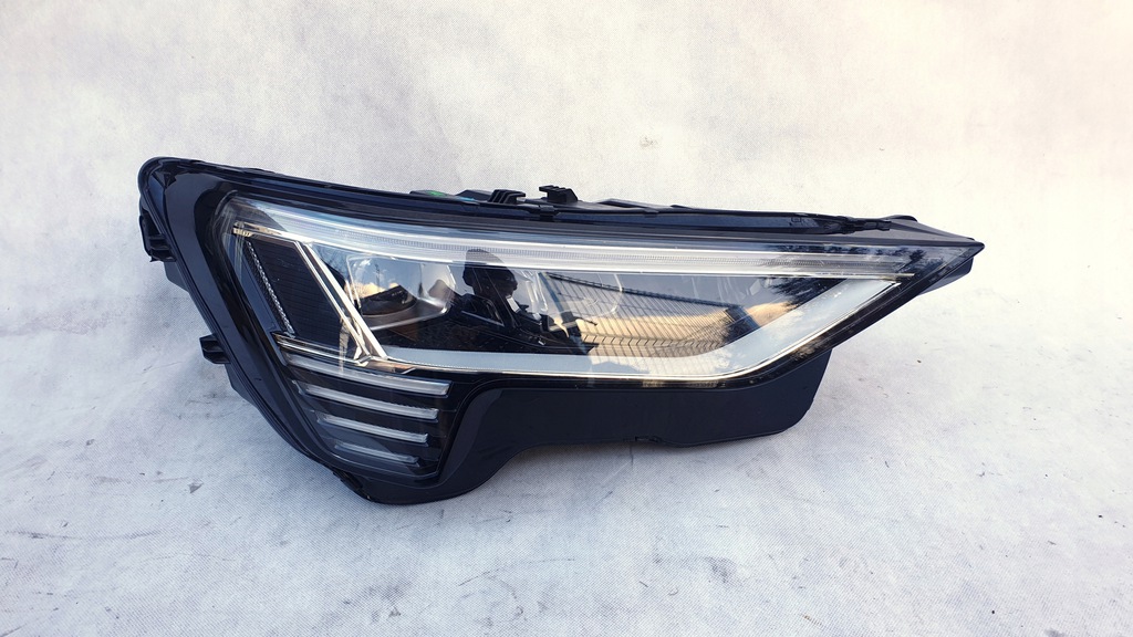 audi e tron 4ke faro der.. 4ke941040 (#)