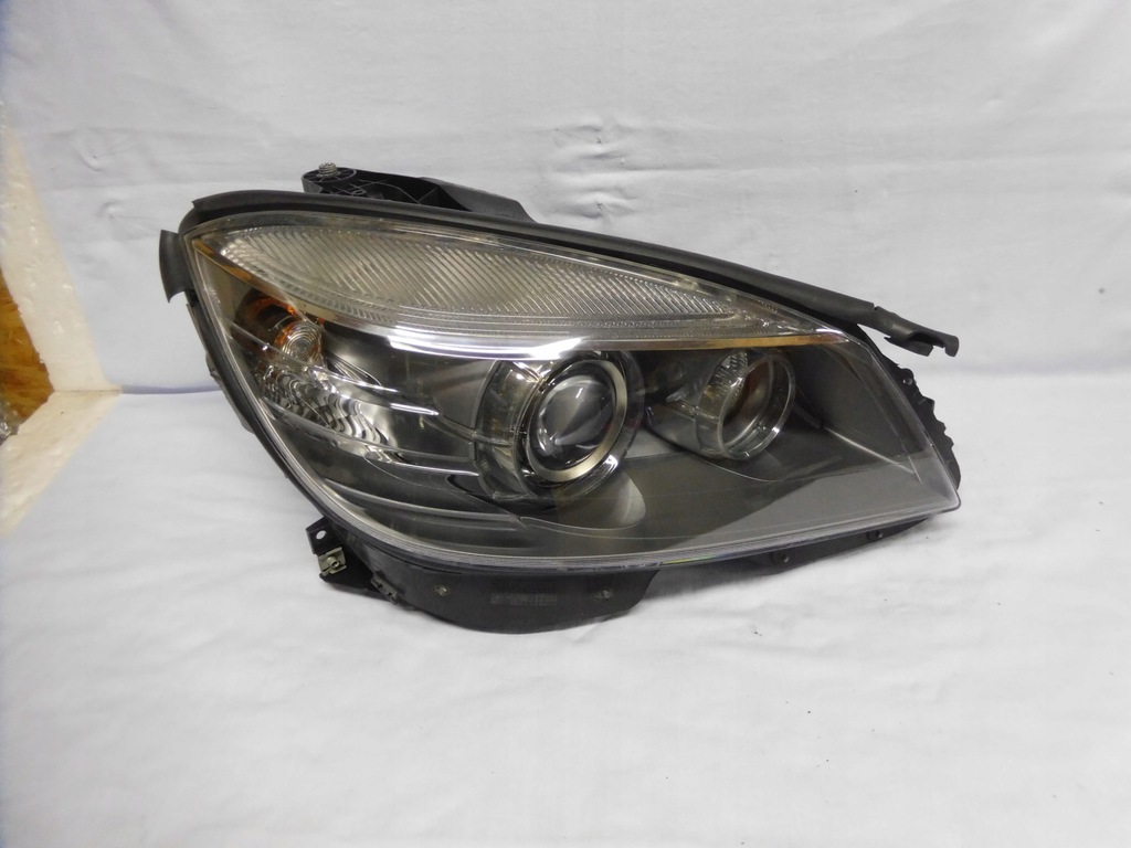 der.. mercedes w204 amg bi xenon giratorio euro (#)