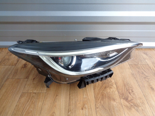 infiniti q30 faro delantero led der.. eu (#)