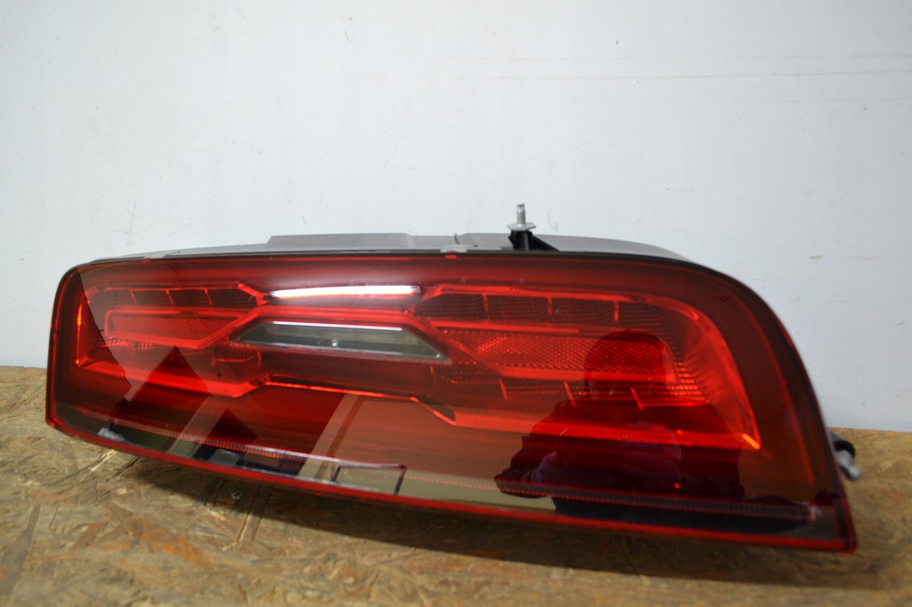  faro piloto trasero audi r8 420 der.. 420945095l usa (#)