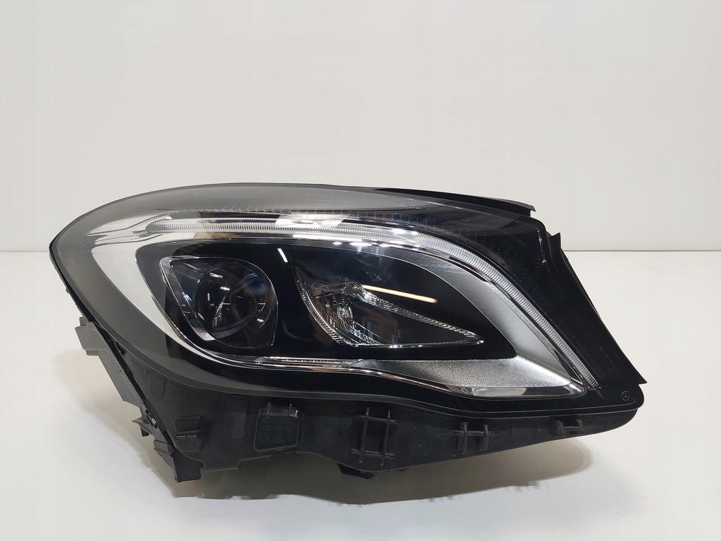  faro delantera der.. mercedes gla w156 lift (#)