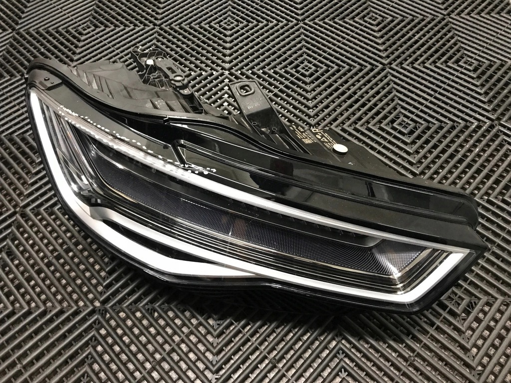  faro frente der.. audi a6 c7 matrix full led lift (#)