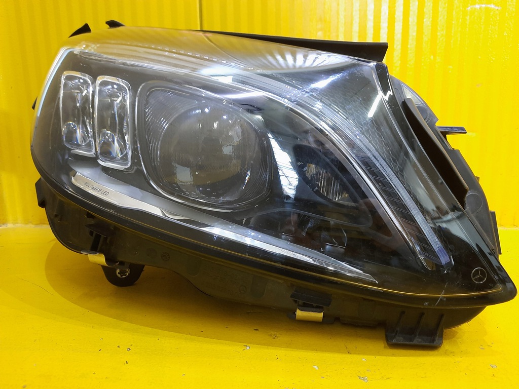 w205 faro frente der.. full led a2059061606 (#)