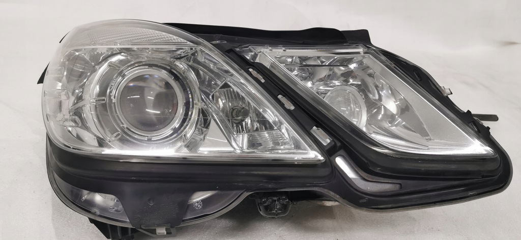  faro delantero der.. mercedes 212 xénon (#)