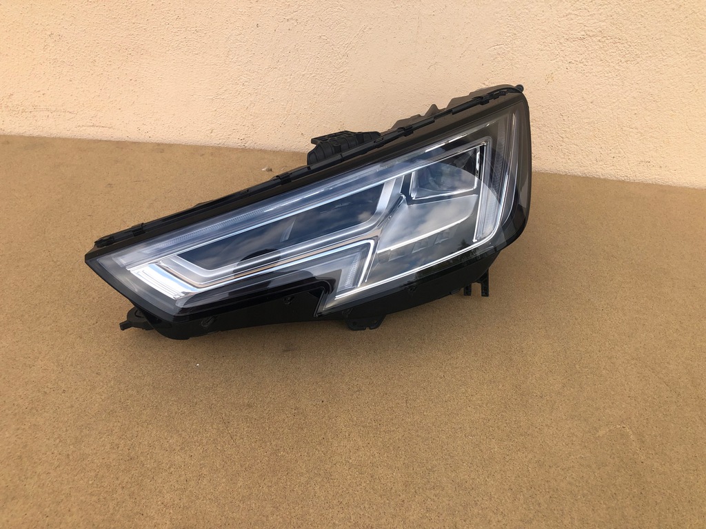  faro led audi a4 8w0941033 (#)