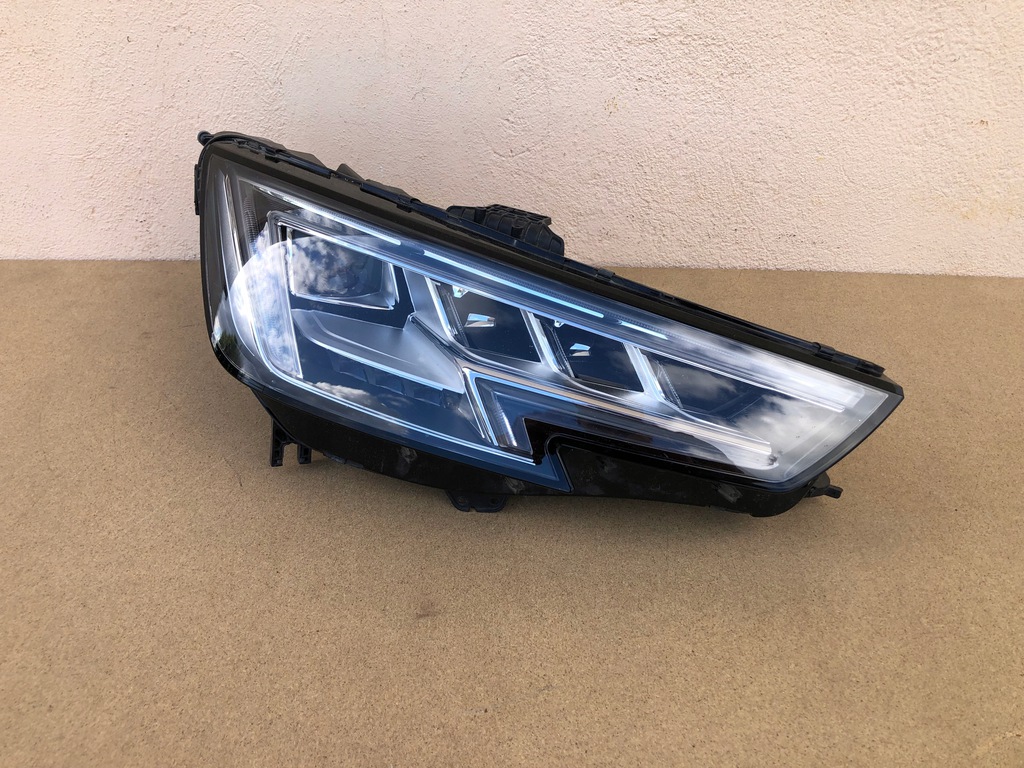  faro led audi a4 8w0941036 (#)