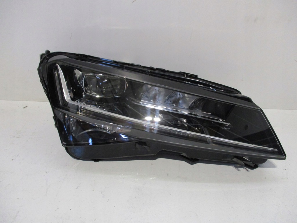  faro der.. full led skoda superb iii (#)