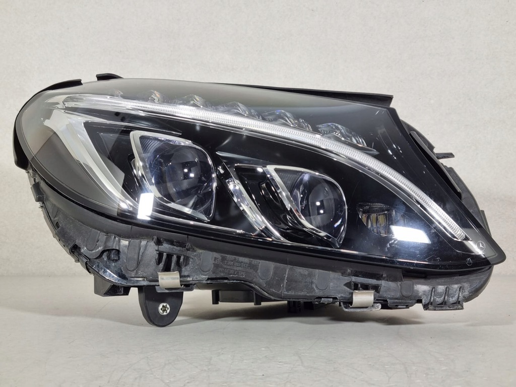 mercedes c clase w205 faro der.. full led inglés (#)