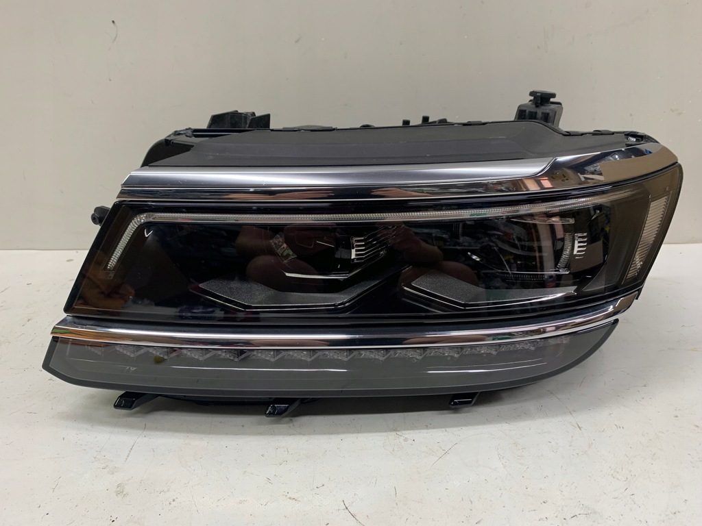 vw tiguan ii faro frente full led izq. 5nb941081a (#)